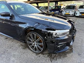 BMW 5-serie 540D Touring xDrive 235kW High Executive picture 2