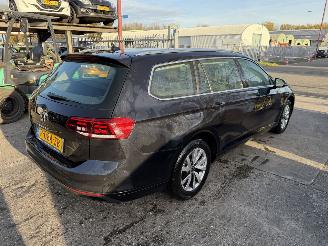 Volkswagen Passat 1.5 TSI 110KW DSG Navi Clima Led Camera Virtual Cockpit Business NAP picture 3