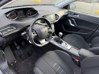 Peugeot 308 1.6 92KW Clima Navi Led Pano Premiere picture 9