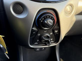 Toyota Aygo 1.0 VVT-I 51KW Airco Led X-Play 5-Drs picture 10