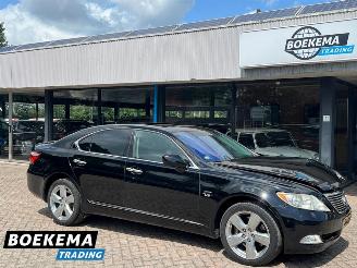 damaged passenger cars Lexus LS Series 460 V8 Executive Xenon Keyless Memory Stoelverw/koeling 2007/8