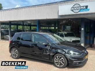 Damaged car Volkswagen Golf 1.5 TSI Comfortline Automaat Navigatie Camera Stoelverw. Cruise 2018/4