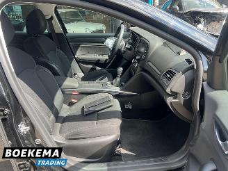 Renault Mégane 1.3 TCe 140PK Limited LED Keyless Navigatie Climate Cruise picture 19