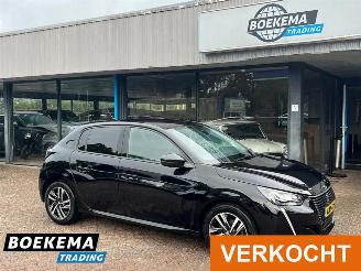 krockskadad bil auto Peugeot 208 1.2 Allure 100pk Led Climate Navi Cruise Camera stoelverw. 2023/6