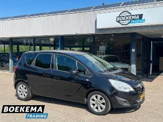 krockskadad bil auto Opel Meriva 1.4 Edition Climate Cruise Control PDC 2010/11