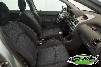 Peugeot 206 SW 1.6-16V Quiksilver Airco picture 16
