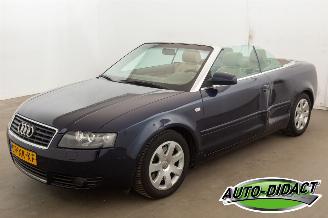 krockskadad bil auto Audi A4 Cabriolet 2.4 V6 Automaat Clima 2003/10