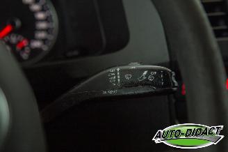 Volkswagen Transporter 2.0 TDI L2H1 Koelwagen Airco Navi picture 14