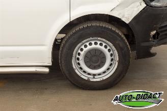 Volkswagen Transporter 2.0 TDI L2H1 Koelwagen Airco Navi picture 33