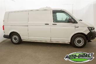 Volkswagen Transporter 2.0 TDI L2H1 Koelwagen Airco Navi picture 41