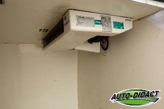 Volkswagen Transporter 2.0 TDI L2H1 Koelwagen Airco Navi picture 39