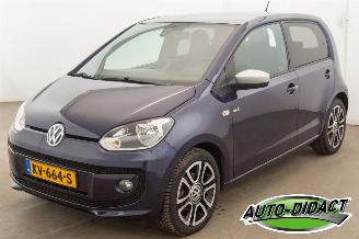 Volkswagen Up! 1.0 high up! 71.052 km Navi Airco BlueMotion 2015/11