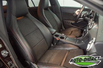 Mercedes Cla-klasse 180 Automaat Clima Navi Camera picture 18