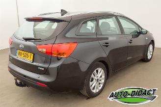 Kia Cee d 1.6 GDI 117.593 Clima Navi Camera ComfortPlusLine Navigator picture 4