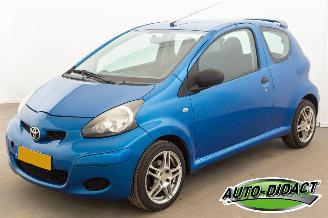 Damaged car Toyota Aygo 1.0-12V Cool Airco 2011/1