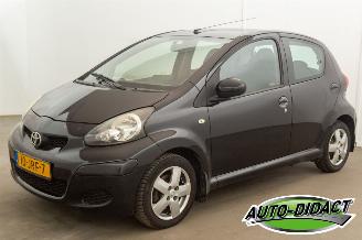 krockskadad bil auto Toyota Aygo 1.0-12V Automaat Airco Comfort 2009/8