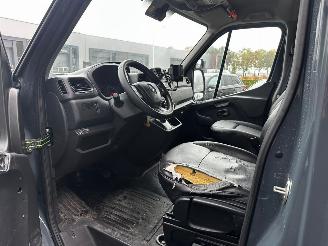 Renault Master T35 2.3DCI 150 L3 Bakwagen picture 11