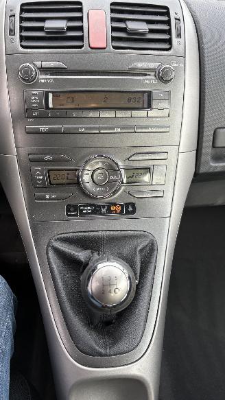 Toyota Auris 1.4 16V 5drs 66406km picture 13