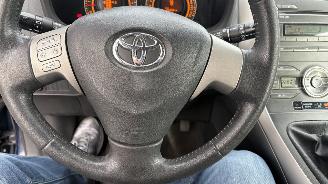 Toyota Auris 1.4 16V 5drs 66406km picture 12