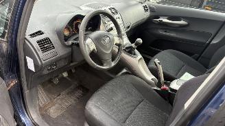 Toyota Auris 1.4 16V 5drs 66406km picture 18