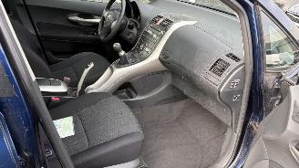 Toyota Auris 1.4 16V 5drs 66406km picture 21