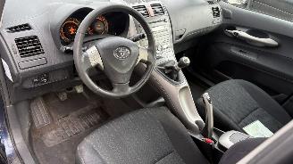 Toyota Auris 1.4 16V 5drs 66406km picture 16