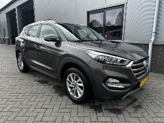 krockskadad bil auto Hyundai Tucson 1.6 GDI Comfort 2016/8