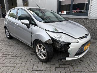 Coche accidentado Ford Fiesta 1.25 5drs Titanium 2012/1