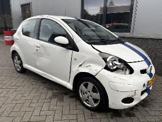 Toyota Aygo 1.0 12V Xcite White picture 17