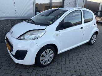 Peugeot 107 1.0 12V 5drs picture 5