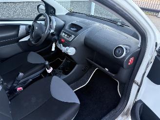 Peugeot 107 1.0 12V 5drs picture 12