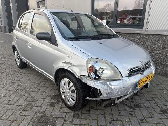 Toyota Yaris 1.3 16V VVT-i Sol Automaat picture 30