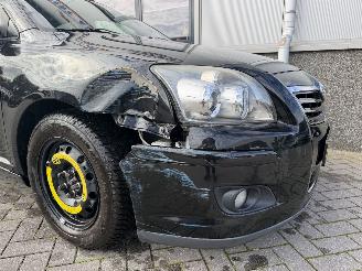 Toyota Avensis 1.8 VVTi Luna Automaat picture 10