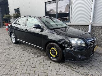 Toyota Avensis 1.8 VVTi Luna Automaat picture 2