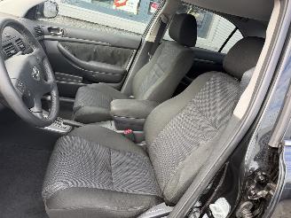 Toyota Avensis 1.8 VVTi Luna Automaat picture 17