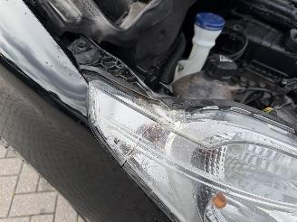 Peugeot 208 1.2 PureTech Style picture 20