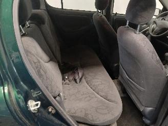 Toyota Yaris Yaris (P1) Hatchback 1.3 16V VVT-i (2SZFE) [63kW]  (08-1999/11-2005) picture 10