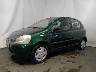 Toyota Yaris Yaris (P1) Hatchback 1.3 16V VVT-i (2SZFE) [63kW]  (08-1999/11-2005) picture 3