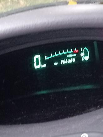 Toyota Yaris Yaris (P1) Hatchback 1.3 16V VVT-i (2SZFE) [63kW]  (08-1999/11-2005) picture 2