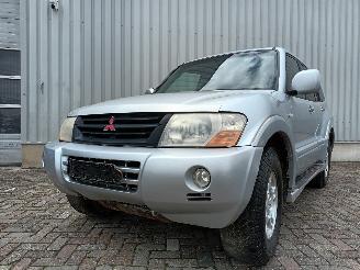 uszkodzony samochody osobowe Mitsubishi Pajero Pajero Hardtop (V6/7) Terreinwagen 3.2 DI-D 16V (4M41) [118kW]  (04-20=
00/12-2006) 2004/4