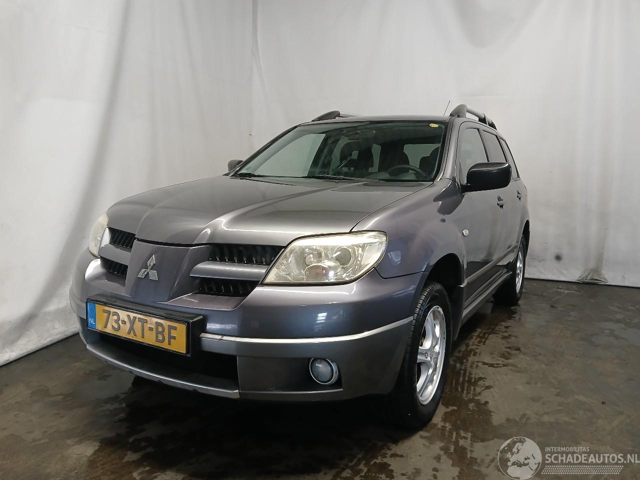Mitsubishi Outlander Outlander (CU) SUV 2.0 16V 4x2 (4G63(16V)) [100kW]  (05-2003/10-2006)