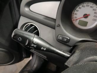 Mitsubishi Outlander Outlander (CU) SUV 2.0 16V 4x2 (4G63(16V)) [100kW]  (05-2003/10-2006) picture 14