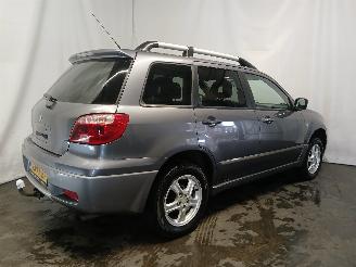 Mitsubishi Outlander Outlander (CU) SUV 2.0 16V 4x2 (4G63(16V)) [100kW]  (05-2003/10-2006) picture 6