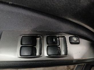Mitsubishi Outlander Outlander (CU) SUV 2.0 16V 4x2 (4G63(16V)) [100kW]  (05-2003/10-2006) picture 13