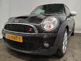 uszkodzony samochody osobowe Mini Mini Mini (R56) Hatchback 1.6 16V Cooper S (N14-B16A) [128kW]  (10-2006/02-=
2010) 2010/1