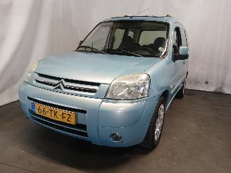 uszkodzony samochody osobowe Citroën Berlingo Berlingo Cinqspace, Multispace MPV 1.6 16V (TU5JP4(NFU)) [80kW]  (10-2=
000/12-2011) 2006/10