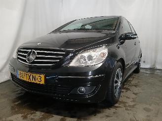 Avarii autoturisme Mercedes B-klasse B (W245) Hatchback 2.0 B-180 CDI 16V (OM640.940(Euro 4)) [80kW]  (03-2=
005/11-2011) 2006/3