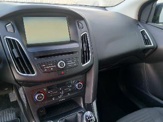 Ford Focus Focus 3 Hatchback 1.0 Ti-VCT EcoBoost 12V 125 (M1DA(Euro 5)) [92kW]  (=
02-2012/05-2018) picture 16