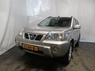 krockskadad bil auto Nissan X-Trail X-Trail (T30) SUV 2.0 16V 4x4 (QR20DE) [103kW]  (07-2001/01-2013) 2003/9
