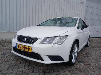 Vaurioauto  passenger cars Seat Leon Leon (5FB) Hatchback 5-drs 1.6 TDI 16V (CLHB(Euro 5)) [66kW]  (11-2012=
/08-2018) 2014/5